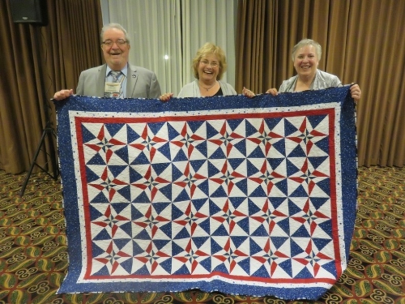 Quilt winners with Pat.JPG